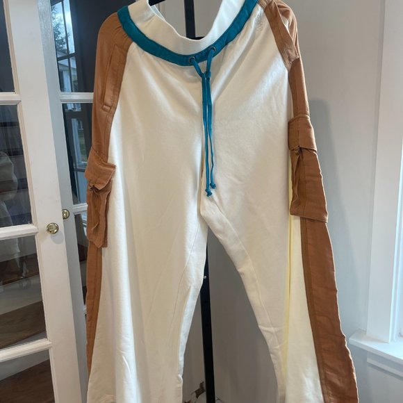 Free People  Movement Playoff Colorblock Wide Leg Cargo Pockets Ivory Size M - Picture 5 of 10
